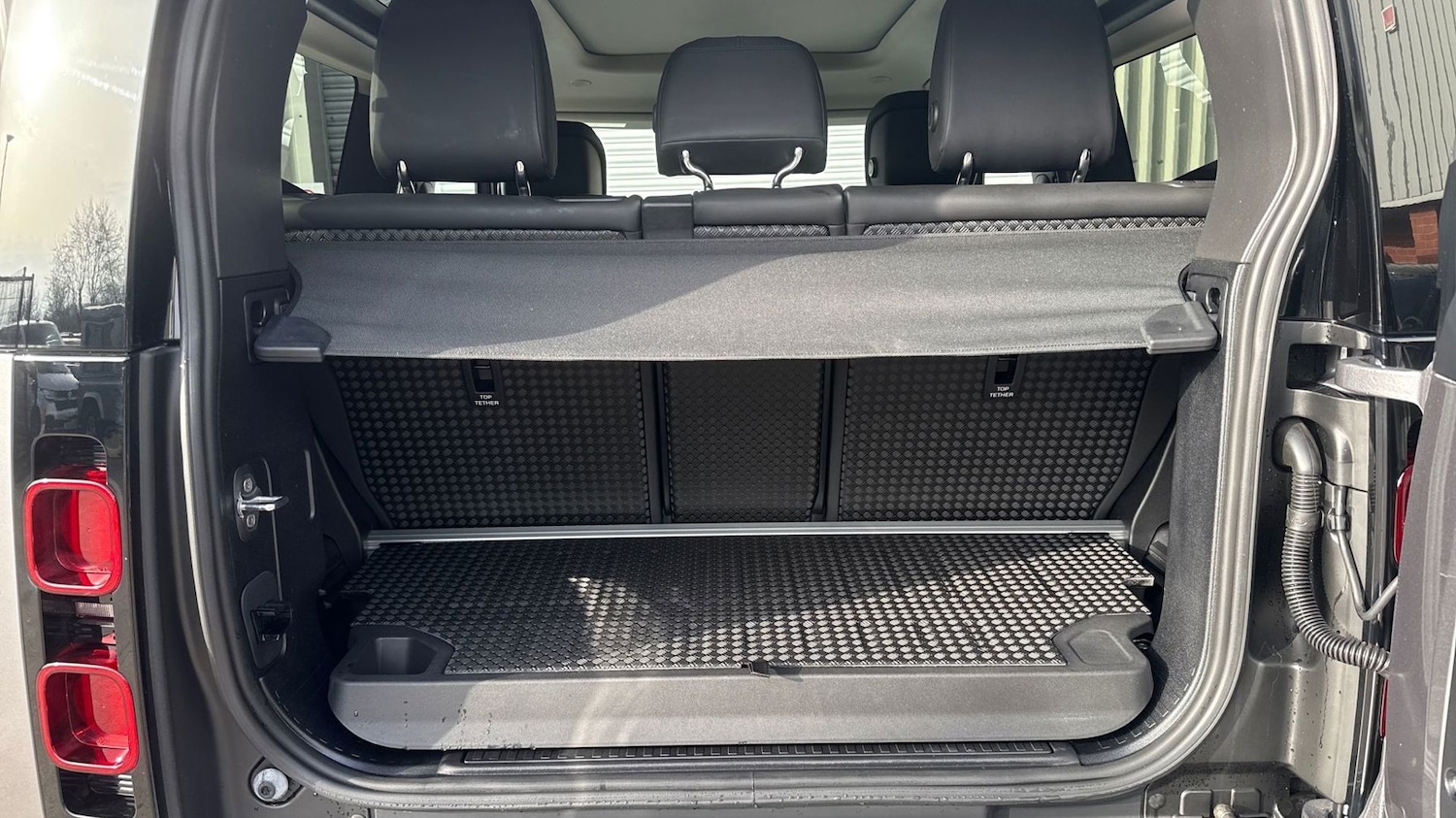 Used Land Rover Defender 2024 for sale - 77770674: Photo 10