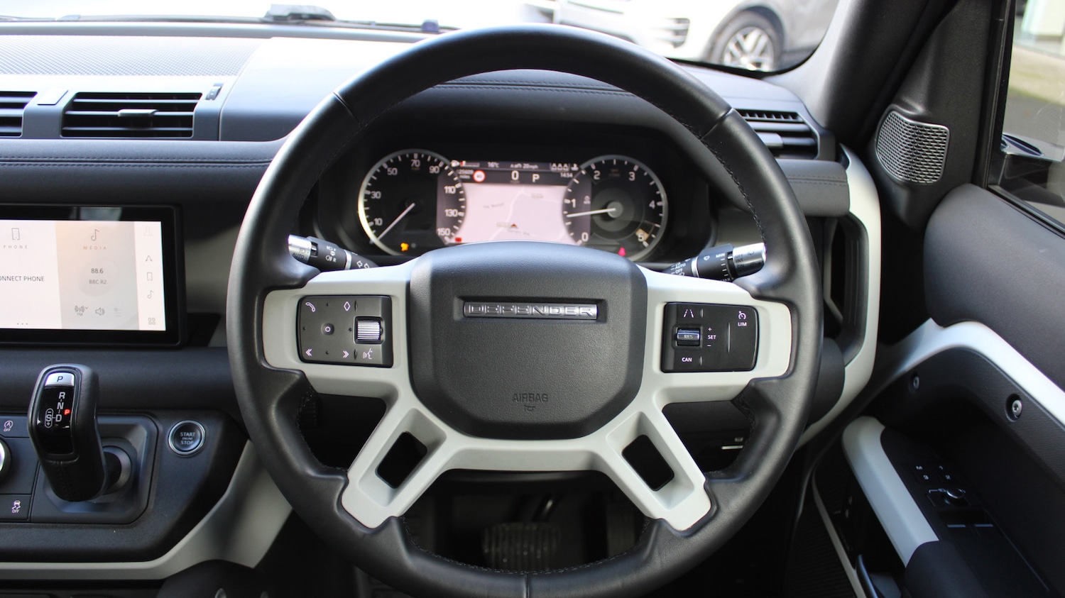 Used Land Rover Defender 2022 for sale - 76359814: Photo 15