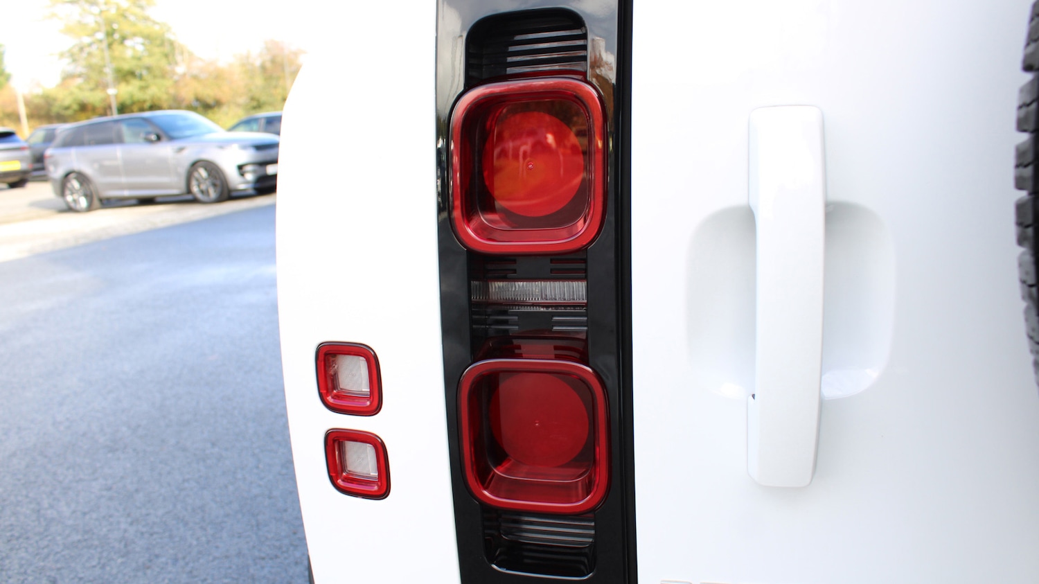 Used Land Rover Defender 2022 for sale - 76359814: Photo 18