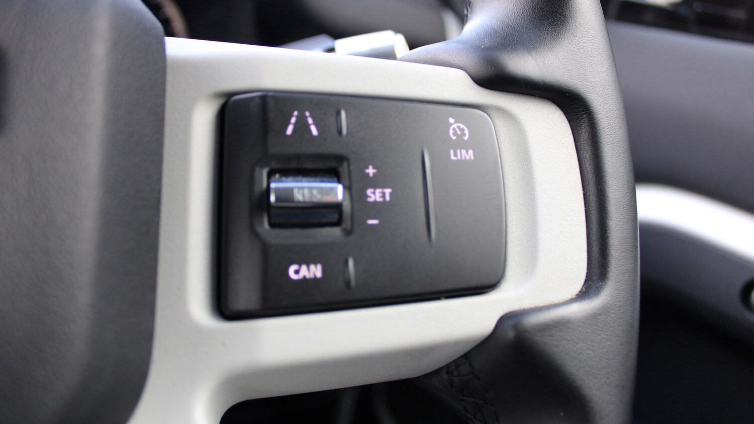 Used Land Rover Defender 2022 for sale - 76359814: Photo 23