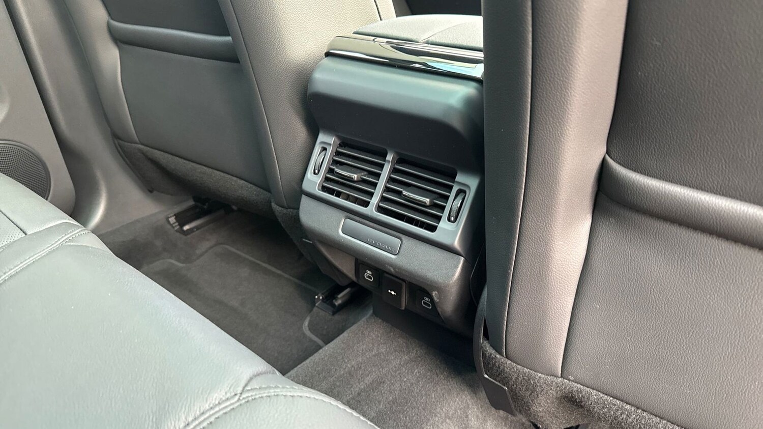 Used Land Rover Range Rover Evoque 2024 for sale - 76888339: Photo 18