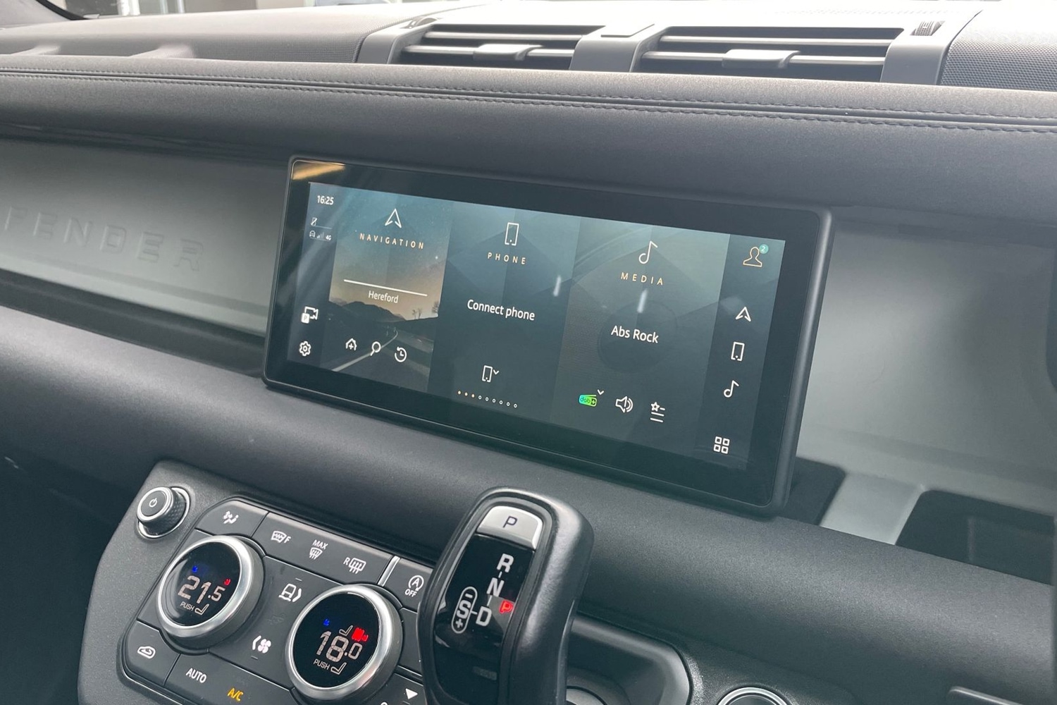 Used Land Rover Defender 2021 for sale - 78136897: Photo 11