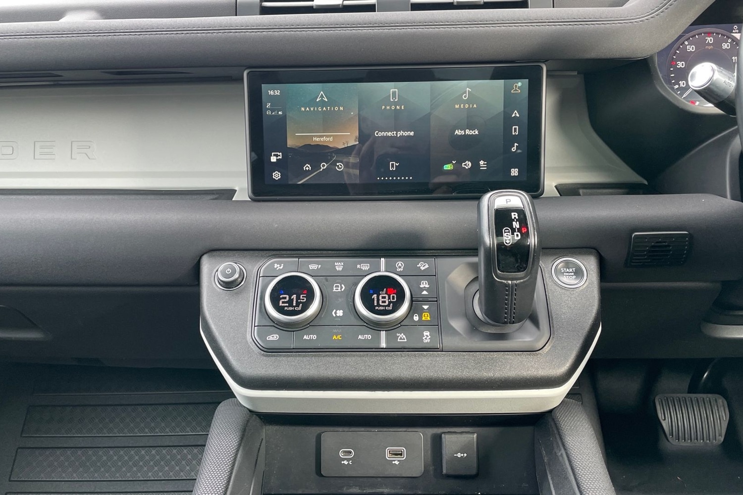 Used Land Rover Defender 2021 for sale - 78136897: Photo 14