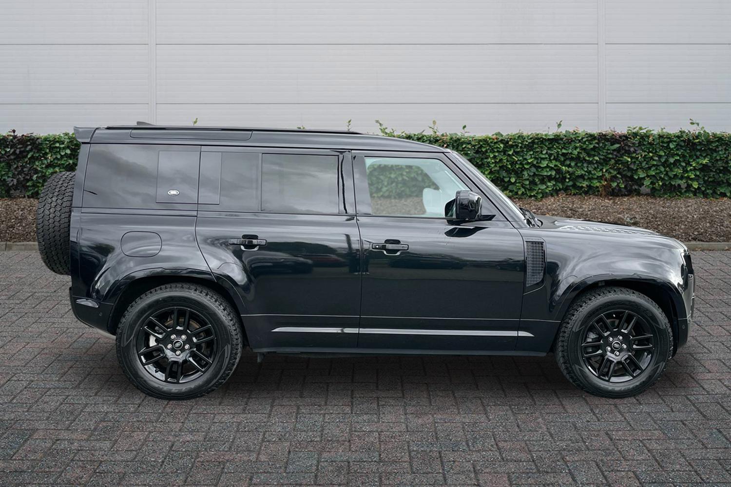 Used Land Rover Defender 2021 for sale - 78136897: Photo 5