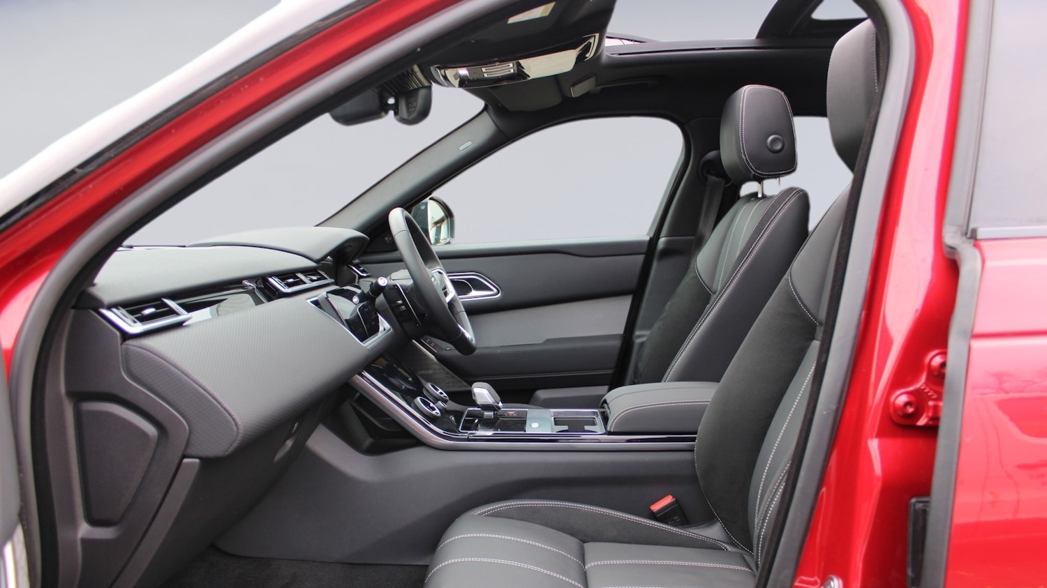 Used Land Rover Range Rover Velar 2023 for sale - 76730685: Photo 3