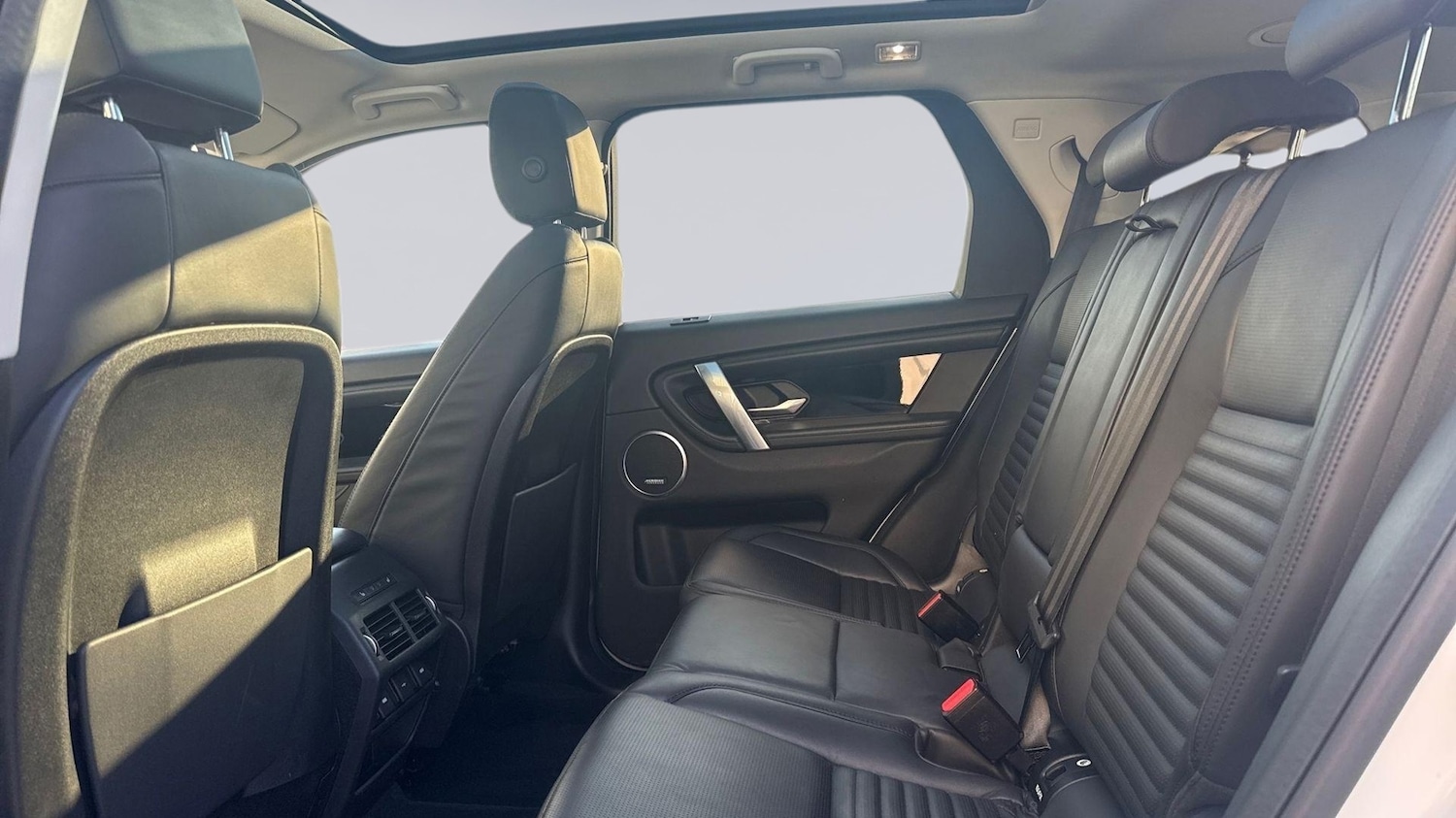 Used Land Rover Discovery Sport 2019 for sale - 77176999: Photo 4