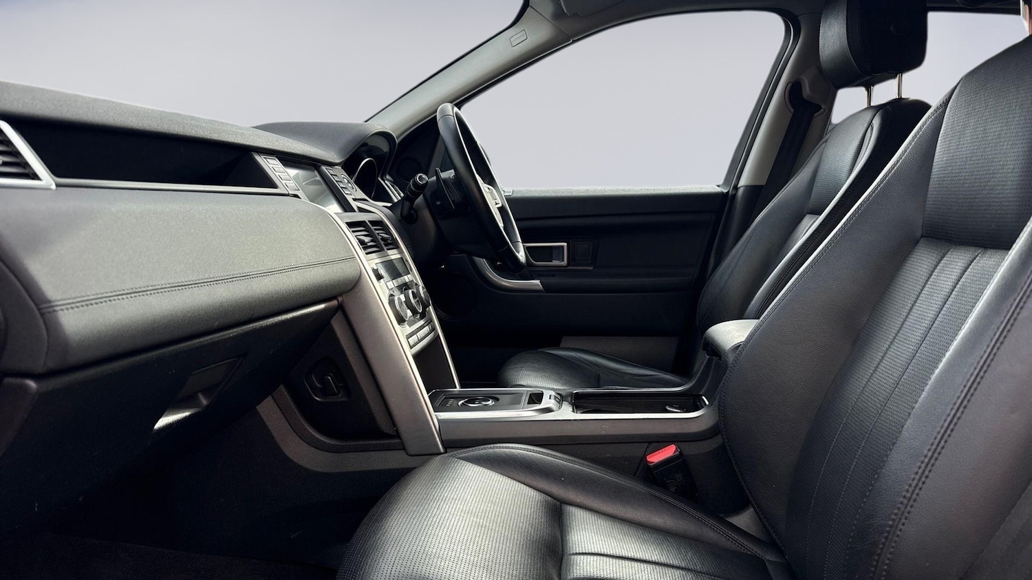 Used Land Rover Discovery Sport 2018 for sale - 77479995: Photo 3