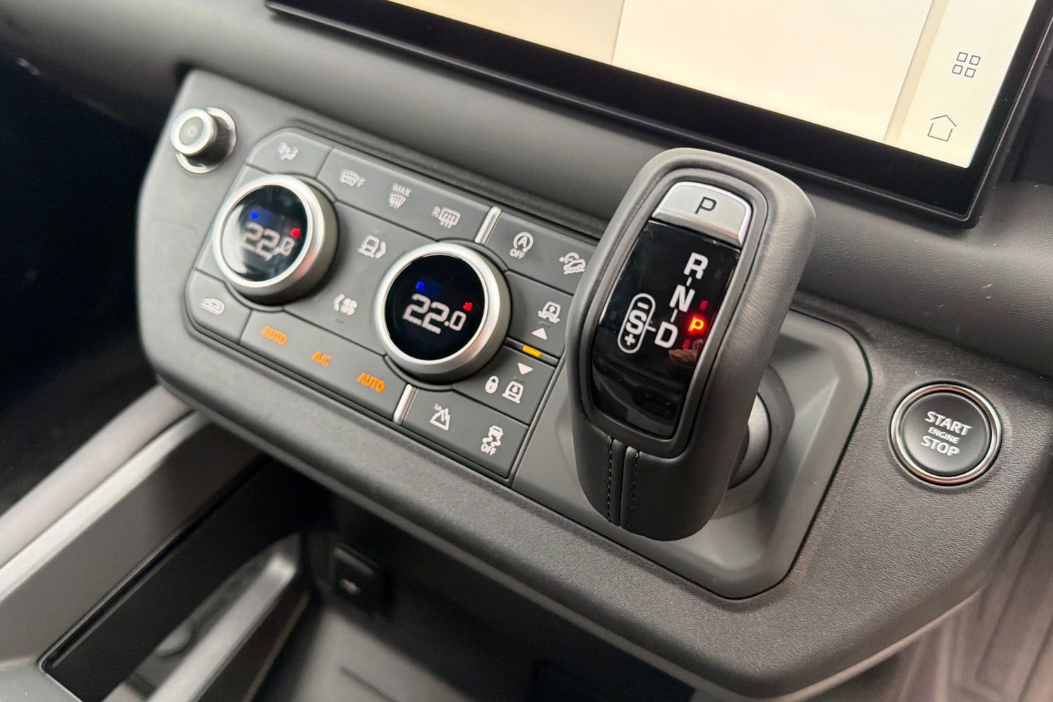 Used Land Rover Defender 90 2025 for sale - 77205037: Photo 13