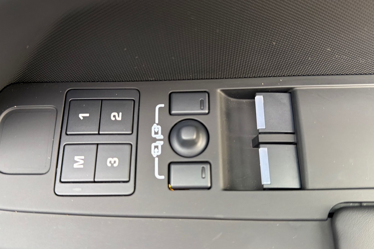 Used Land Rover Defender 90 2025 for sale - 77205037: Photo 23