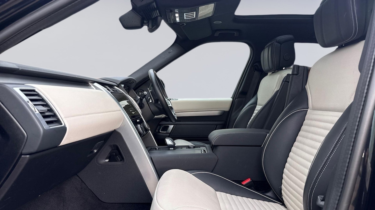 Used Land Rover Discovery 2023 for sale - 77587966: Photo 3