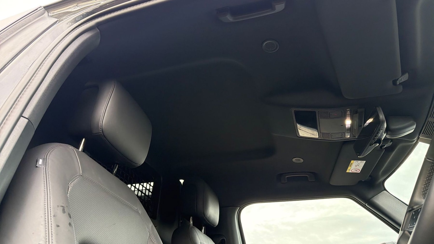 Used Land Rover Defender 2025 for sale - 77826165: Photo 18