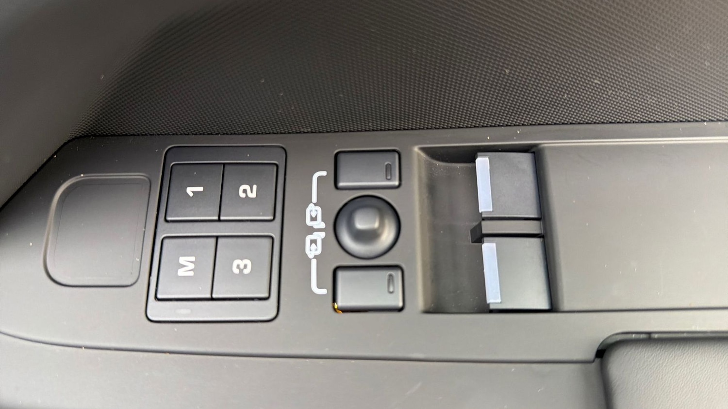 Used Land Rover Defender 2025 for sale - 77826165: Photo 22