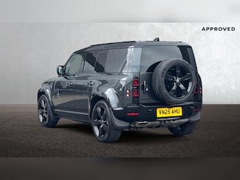 Used Land Rover Defender 110 2025 for sale - 79742755: Photo