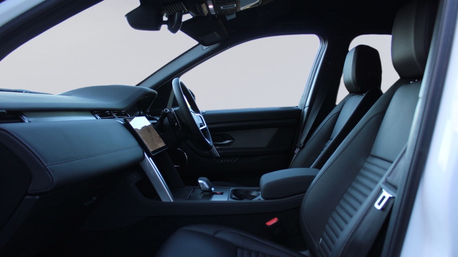 Used Land Rover Discovery Sport 2025 for sale - 76372405: Photo 3