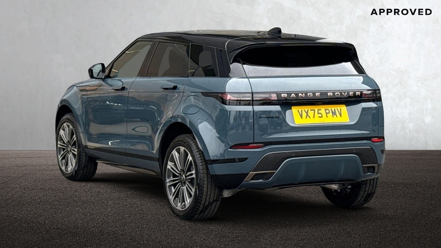 Used Land Rover Range Rover Evoque 2025 for sale - 76837676: Photo 2