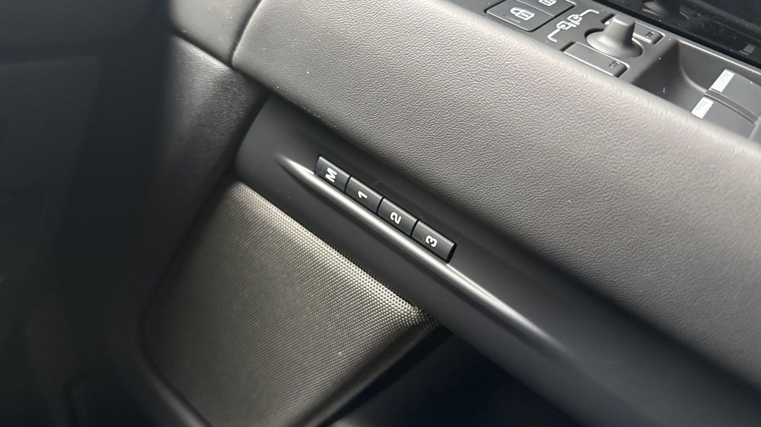 Used Land Rover Range Rover Evoque 2025 for sale - 76837676: Photo 25