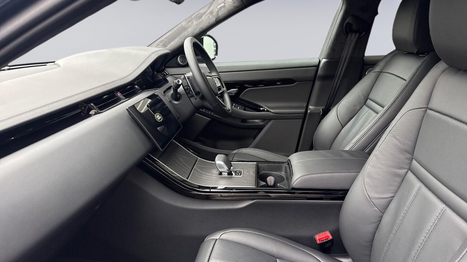 Used Land Rover Range Rover Evoque 2025 for sale - 76837676: Photo 3