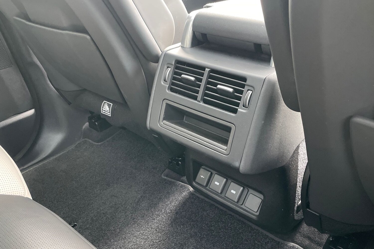 Used Land Rover Discovery 2023 for sale - 78136874: Photo 18