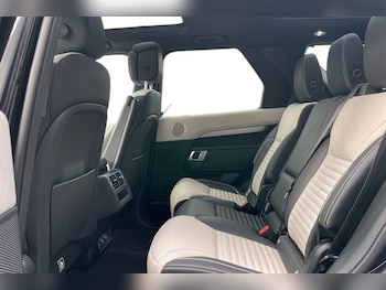 Used Land Rover Discovery 2023 for sale - 78136874: Photo