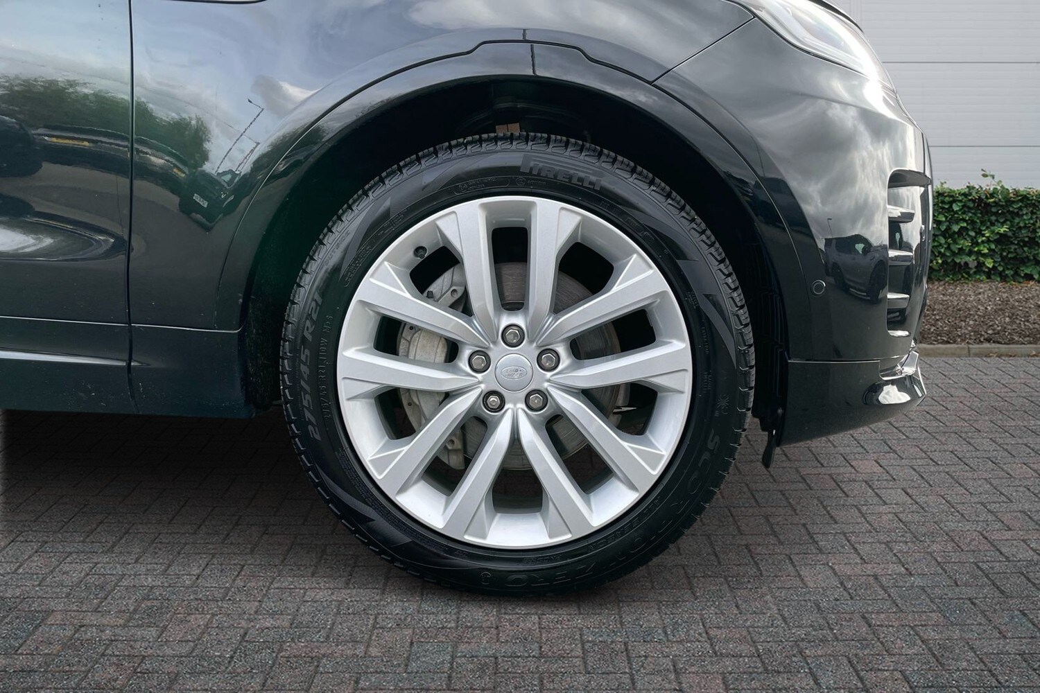 Used Land Rover Discovery 2023 for sale - 78136874: Photo 8