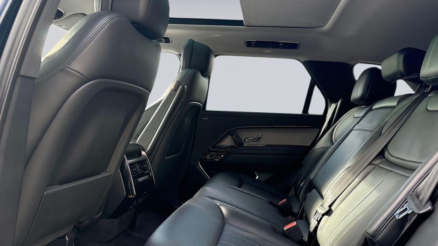 Used Land Rover Range Rover Sport 2023 for sale - 77697807: Photo 4