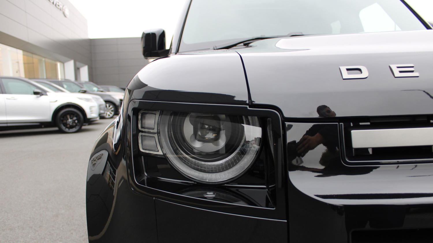 Used Land Rover Defender 2025 for sale - 76372376: Photo 17