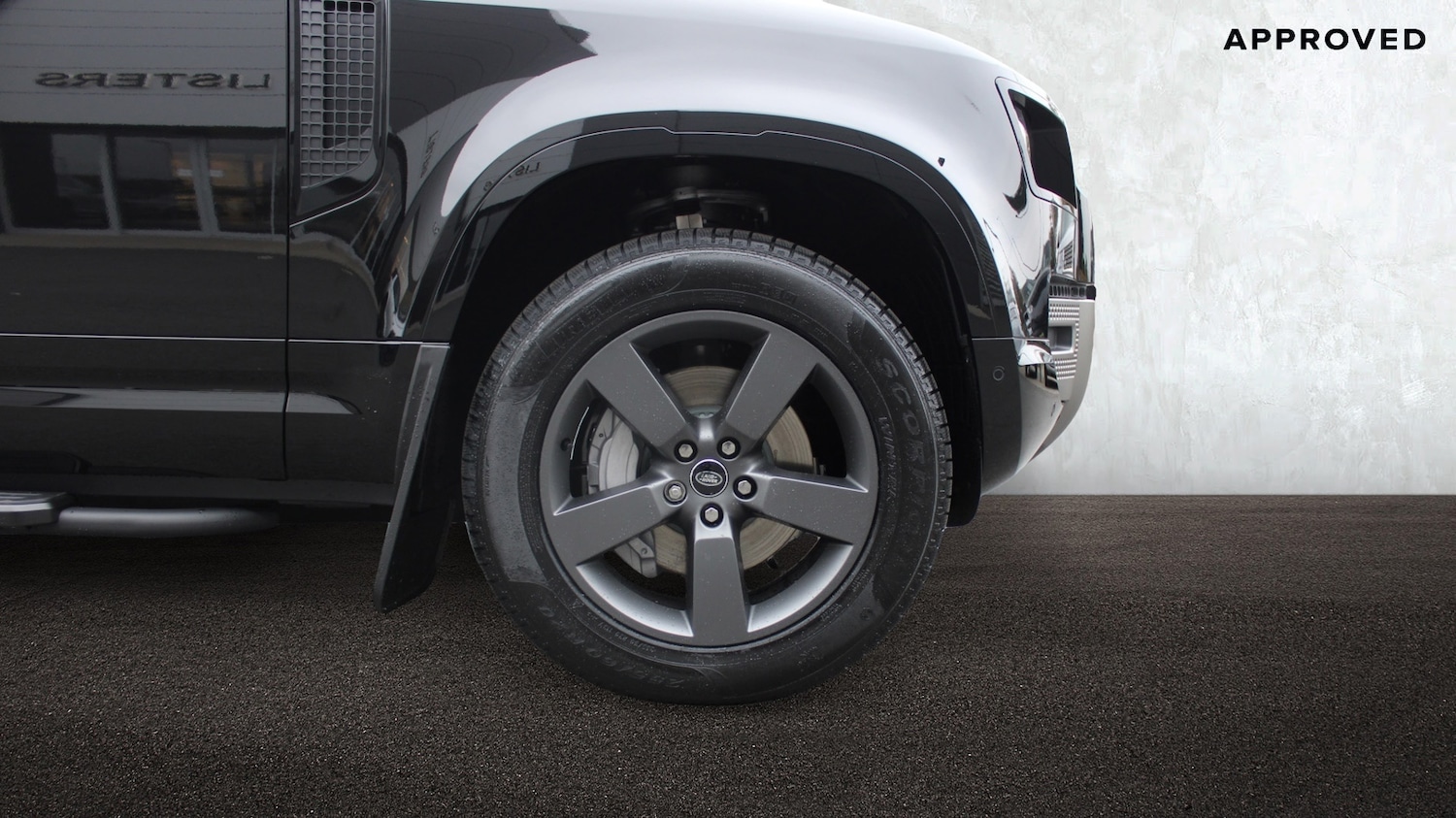 Used Land Rover Defender 2025 for sale - 76372376: Photo 8