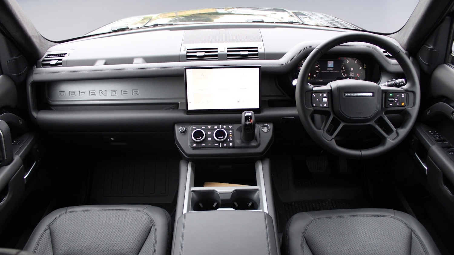 Used Land Rover Defender 2025 for sale - 76372376: Photo 9