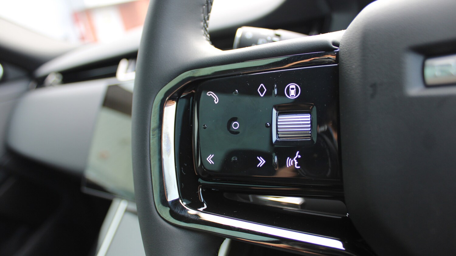 Used Land Rover Range Rover Evoque 2025 for sale - 76563204: Photo 21