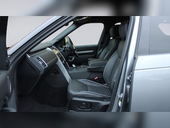 Used Land Rover Discovery 2024 for sale - 76635392: Photo