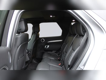 Used Land Rover Discovery 2024 for sale - 76635392: Photo