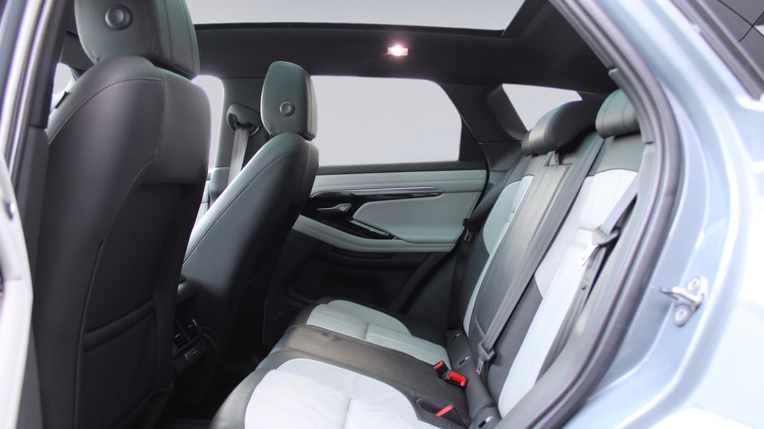 Used Land Rover Range Rover Evoque 2019 for sale - 77176570: Photo 4