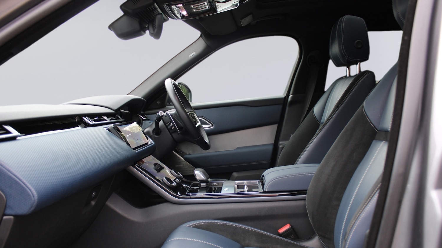 Used Land Rover Range Rover Velar 2022 for sale - 76021622: Photo 3