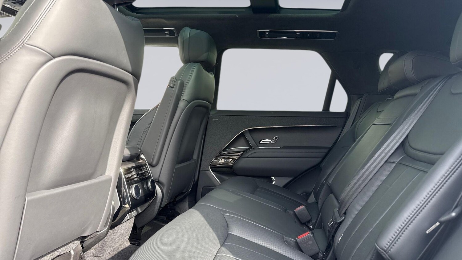 Used Land Rover Range Rover Sport 2023 for sale - 77770719: Photo 4