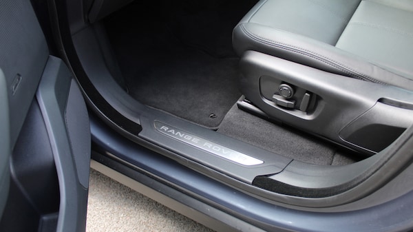 Used Land Rover Range Rover Velar 2025 for sale - 74612438: Photo 33