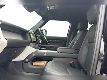 Used Land Rover Defender 2026 for sale - 77427535: Photo