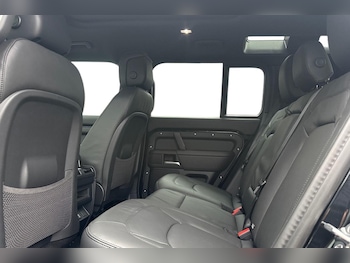 Used Land Rover Defender 2026 for sale - 77427535: Photo