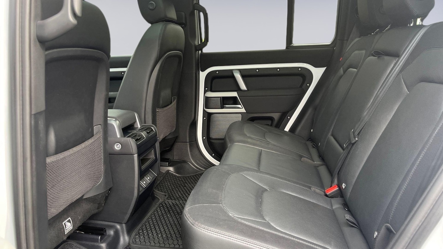 Used Land Rover Defender 2023 for sale - 77725168: Photo 4