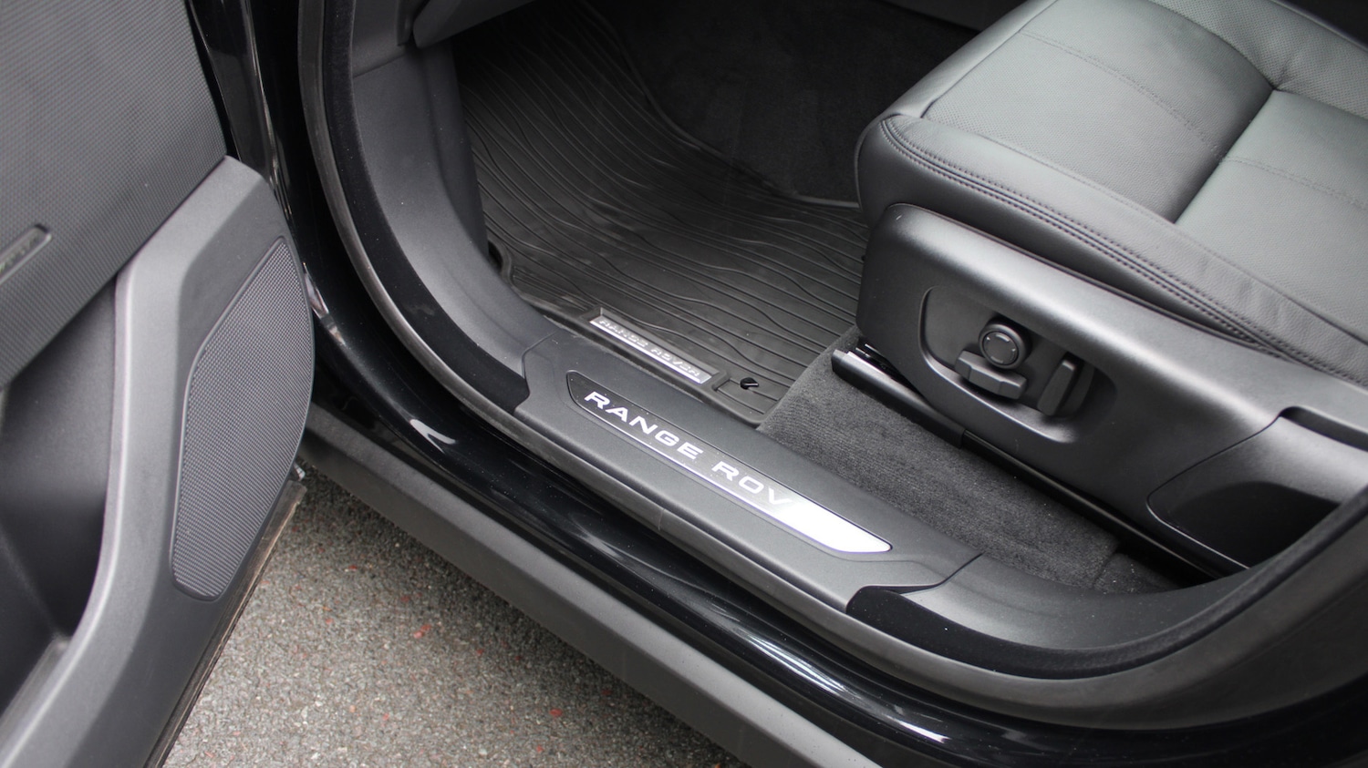 Used Land Rover Range Rover Velar 2025 for sale - 76139685: Photo 20