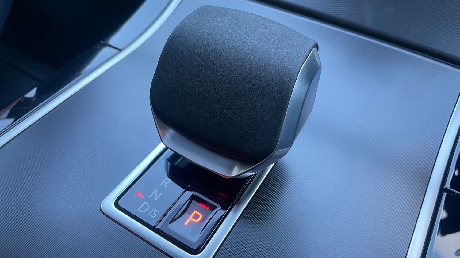 Used Land Rover Range Rover Velar 2025 for sale - 76837675: Photo 13