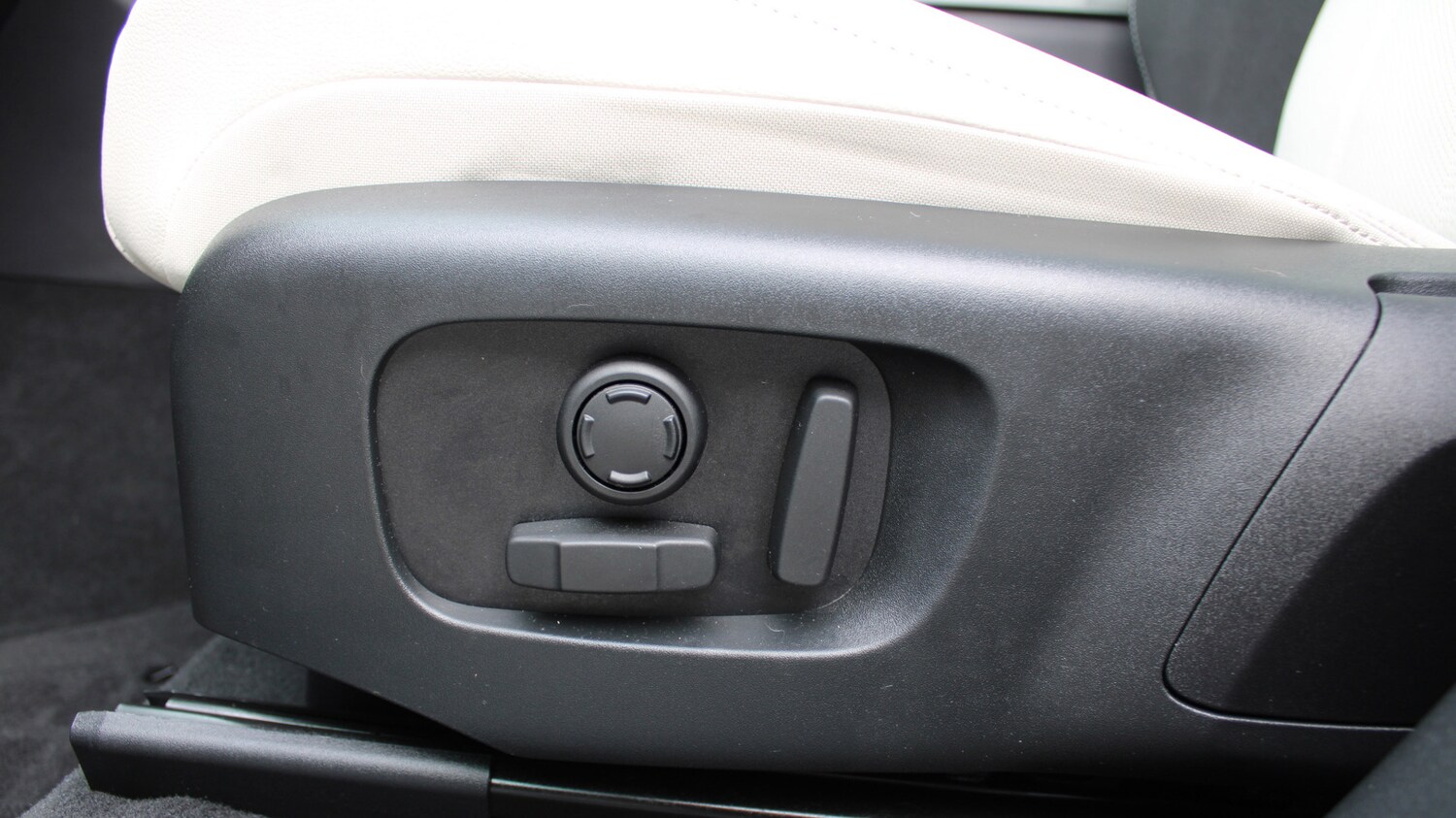 Used Land Rover Range Rover Velar 2021 for sale - 76061666: Photo 34