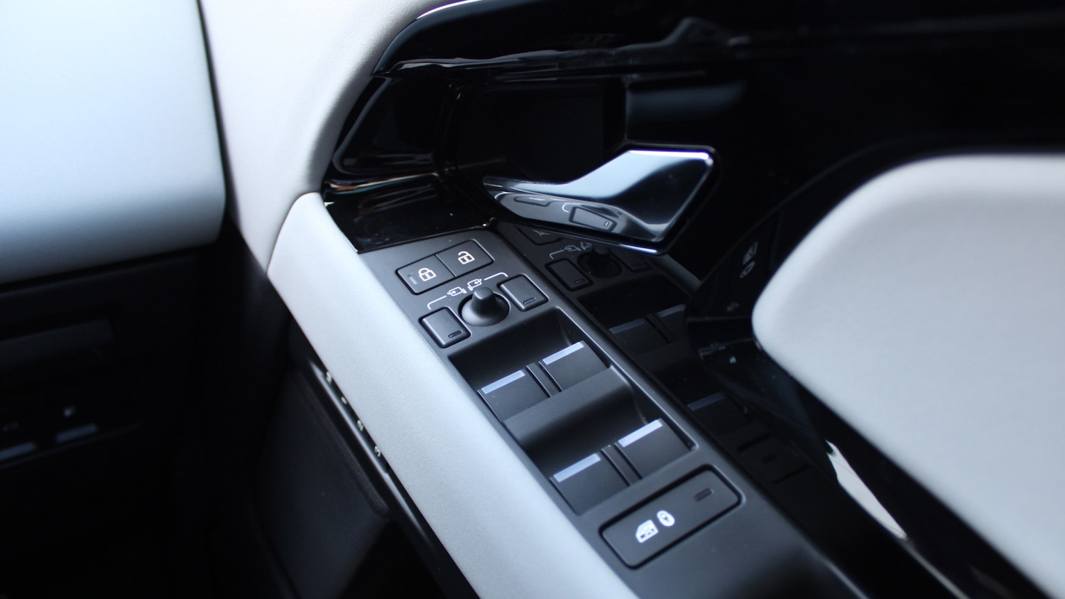 Used Land Rover Range Rover Evoque 2025 for sale - 76139716: Photo 27