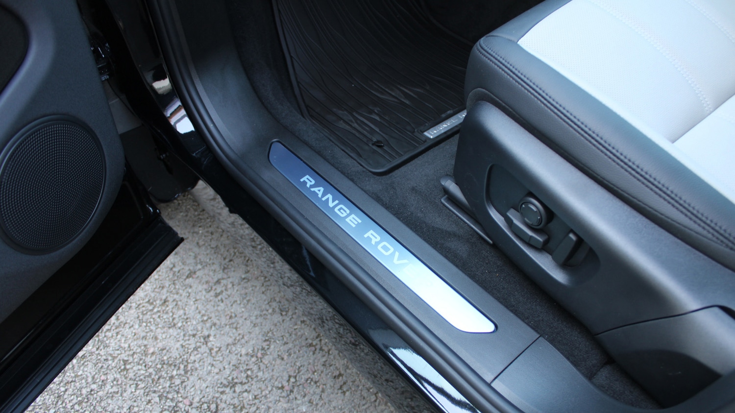 Used Land Rover Range Rover Evoque 2025 for sale - 76139716: Photo 31