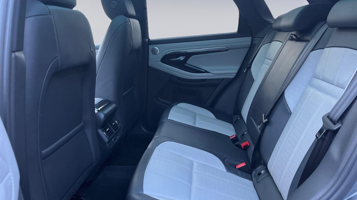 Used Land Rover Range Rover Evoque 2022 for sale - 77893582: Photo 4