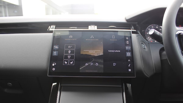Used Land Rover Range Rover Velar 2025 for sale - 74612415: Photo 14