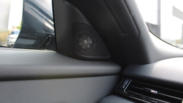 Used Land Rover Range Rover Velar 2025 for sale - 74612415: Photo 26