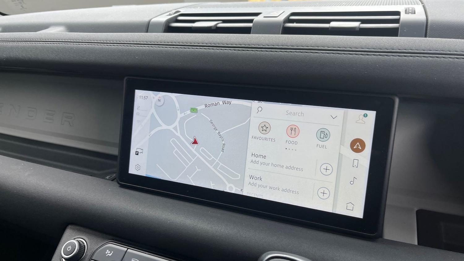 Used Land Rover Defender 2023 for sale - 76837650: Photo 11