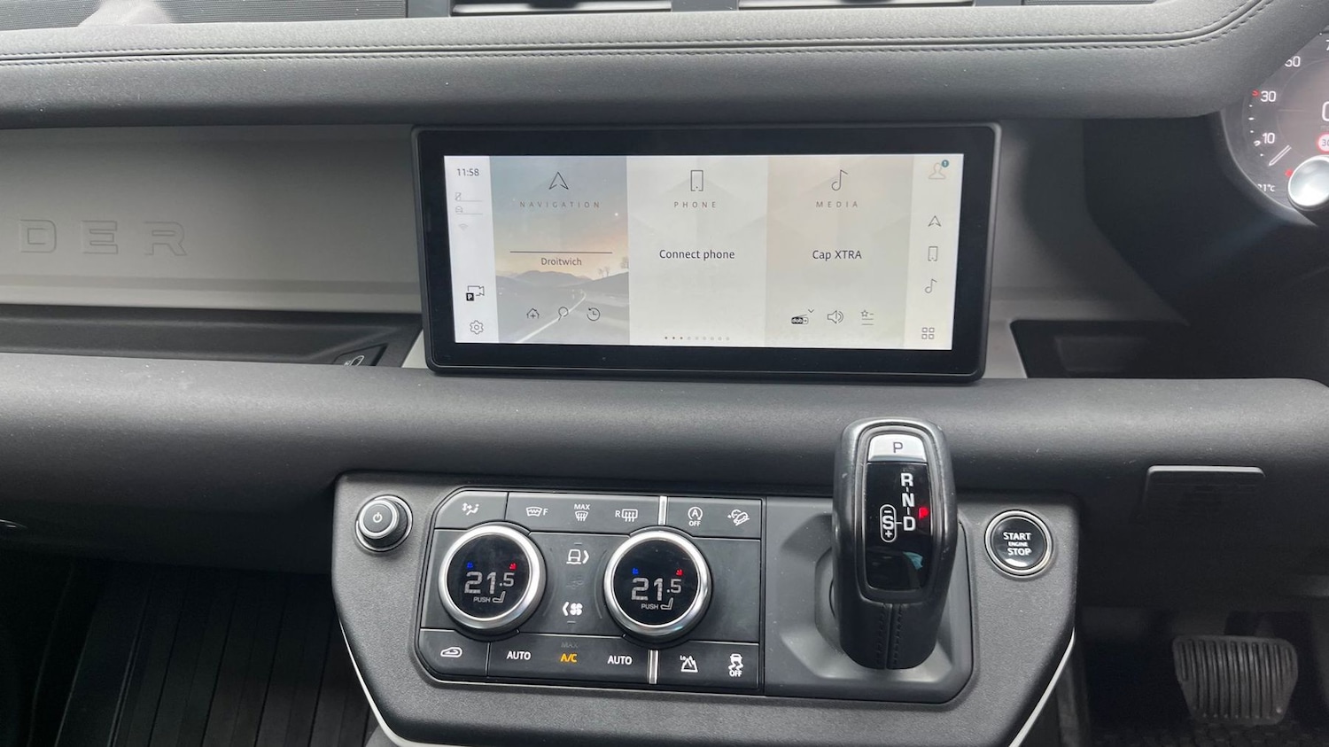 Used Land Rover Defender 2023 for sale - 76837650: Photo 14