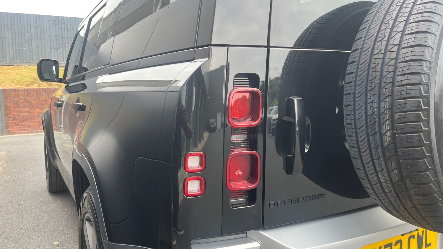 Used Land Rover Defender 2023 for sale - 76837650: Photo 19