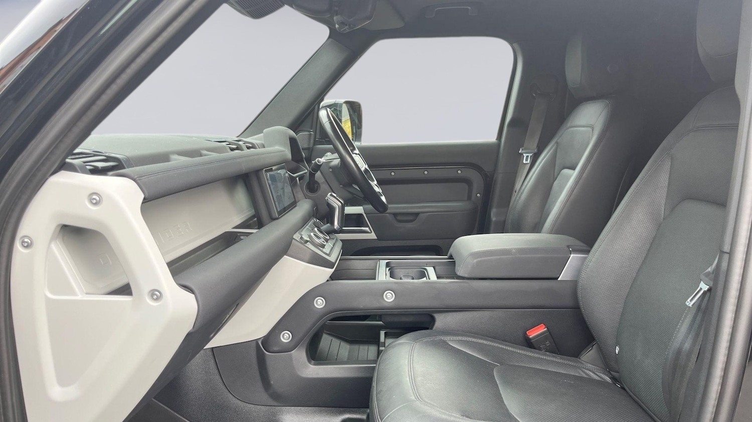 Used Land Rover Defender 2023 for sale - 76837650: Photo 3